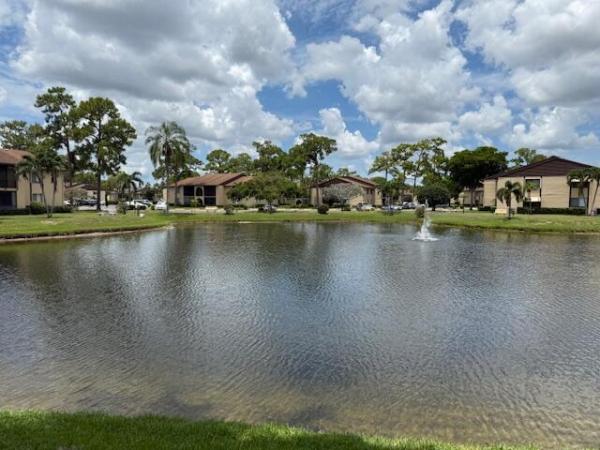 Pine Ridge South 2, 211 Pine Hov Cir #B-1, Greenacres, Florida 33463, image 3