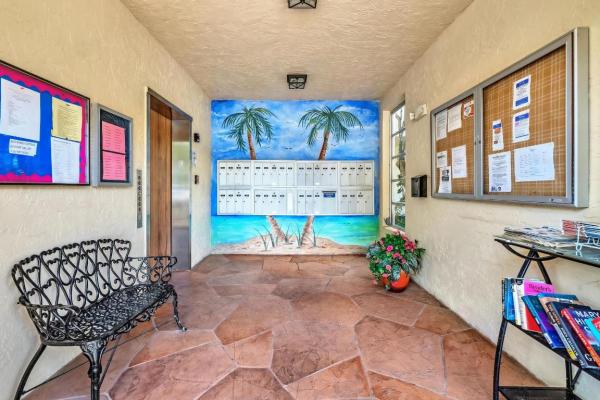Huntington Lakes 3, 7286 Huntington Ln #301, Delray Beach, Florida 33446, image 1