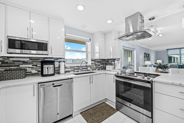 Horizon West, 3581 S Ocean Blvd #7a, South Palm Beach, Florida 33480, image 1