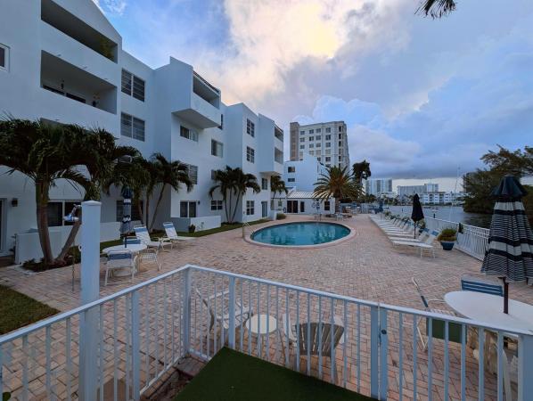 Casa La Quinta, 2860 NE 14th St Cswy #102d, Pompano Beach, Florida 33062, image 1