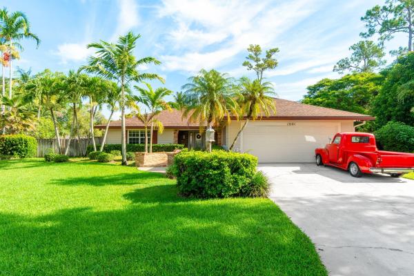 Pinewood East 2 Of Wellington, 12101 Tumbleweed Ct, Wellington, Florida 33414, image 1