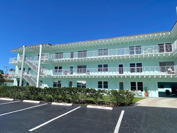 Emerald House, 219 Lakeview 102nd Ave #102, Lantana, Florida 33462, image 1