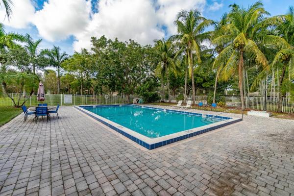 Parkview Gardens At Royal Palm Beach, 120 Sparrow Dr #314, Royal Palm Beach, Florida 33411, image 2