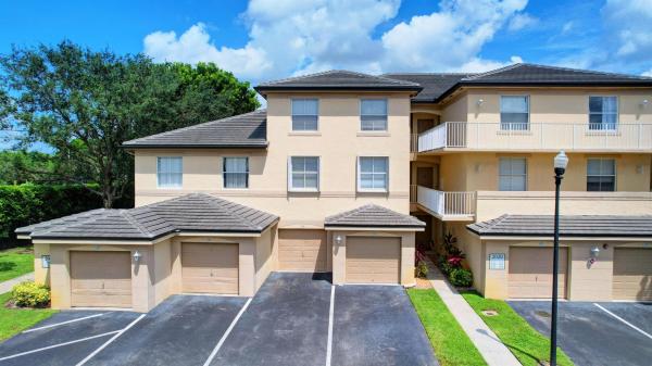 Arissa Place, 2020 Greenview Shores Blvd #108, Wellington, Florida 33414, image 1