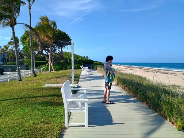 Colonial Ridge Club, 5505 N Ocean Blvd #8-108, Ocean Ridge, Florida 33435, image 1