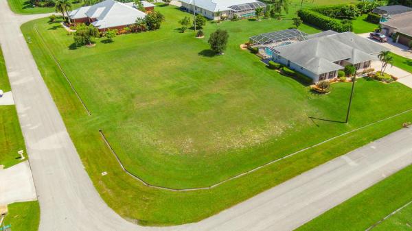 Paar Estates, 163 SW Hawthorne Cir, Port St. Lucie, Florida 34953, image 1