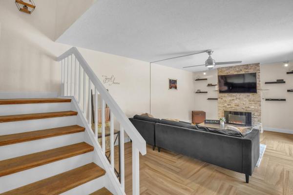 Springdale, 794 Springdale Cir, Palm Springs, Florida 33461, image 1
