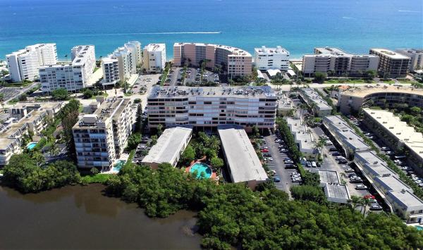 Mayfair House, 3589 S Ocean Blvd #31, South Palm Beach, Florida 33480, image 1