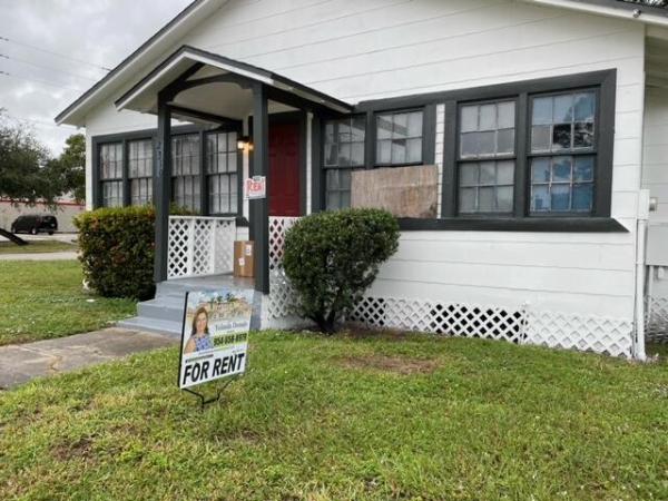 Fort Pierce Heights, 2310 Orange Ave, Fort Pierce, Florida 34950, image 1