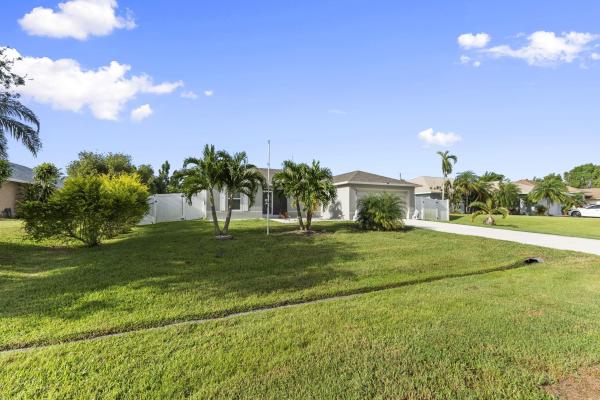 Riverview, 842 SE Chaloupe Ave, Port St. Lucie, Florida 34983, image 1