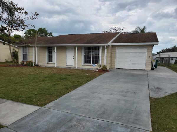 Floresta Pines, 329 NE Cullman Ct, Port St. Lucie, Florida 34983, image 1