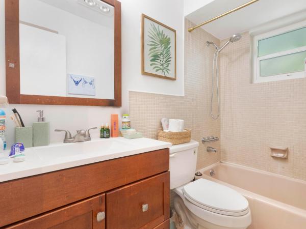 South Corals, 1680 NE 34th Ln, Oakland Park, Florida 33334, image 1