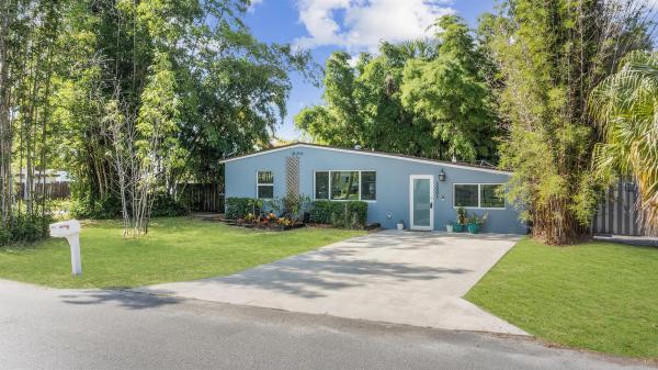 Englewood Manor, 3001 French Ave, Lake Worth Beach, Florida 33461, image 1