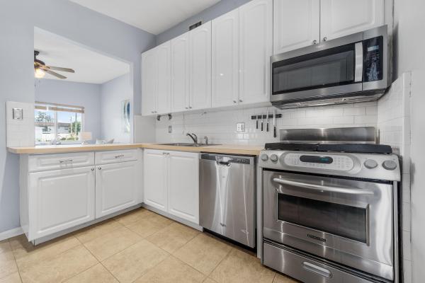 Englewood Manor, 3001 French Ave, Lake Worth, Florida 33461, image 2