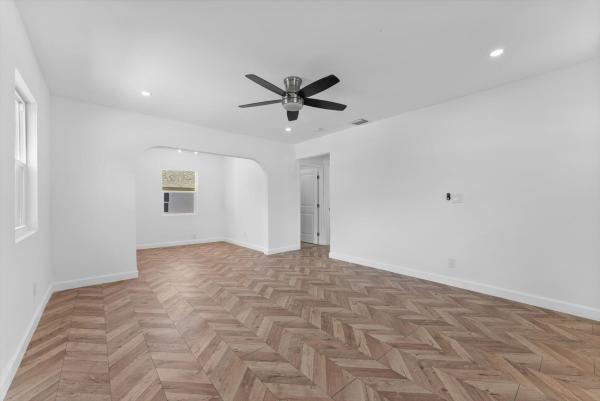 Lake Worth Town, 1420 Lake Ave, Lake Worth Beach, Florida 33460, image 1