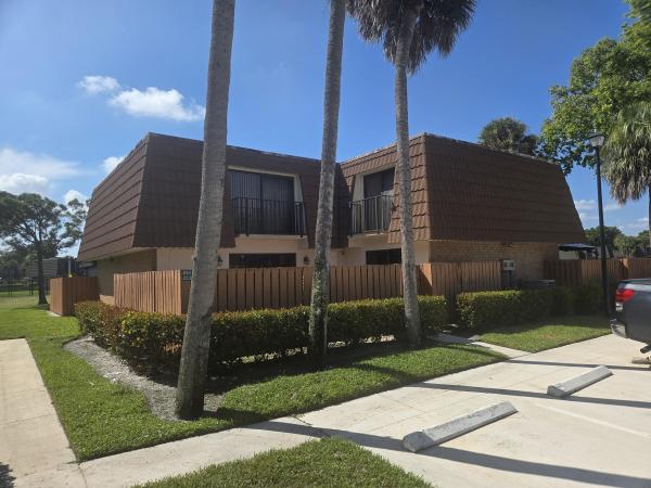 Village Of Sandalwood Lakes North, 253 Charter Way, West Palm Beach, Florida 33407, image 1