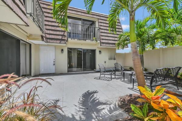 Heritage Village Of Palm Beach Lakes, 7315 73rd Way, West Palm Beach, Florida 33407, image 1