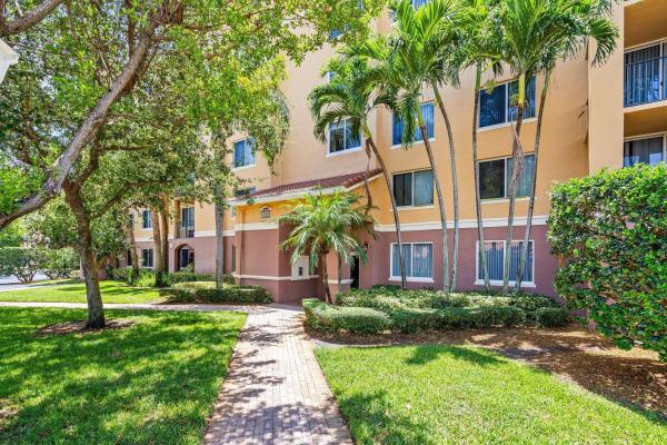 Hypoluxo's Mariner's Cay, 1000 Scotia Dr #604, Hypoluxo, Florida 33462, image 1