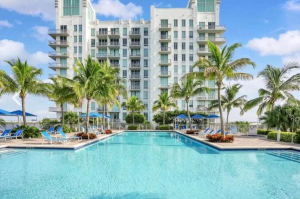 The Edge, 300 S Australian 410th Ave #410, West Palm Beach, Florida 33401, image 1