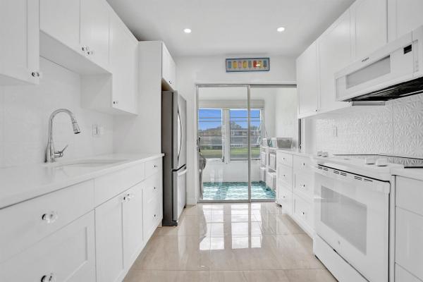 Abbey Village, 32 Abbey Ln #205, Delray Beach, Florida 33446, image 1