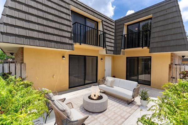 Village Of Sandalwood Lakes, 622 6th Way #D, West Palm Beach, Florida 33407, image 1