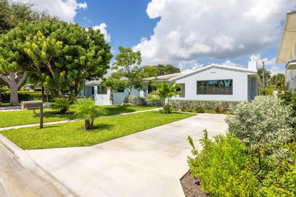Lake Worth Town, 1023 S Palmway, Lake Worth Beach, Florida 33460, image 1