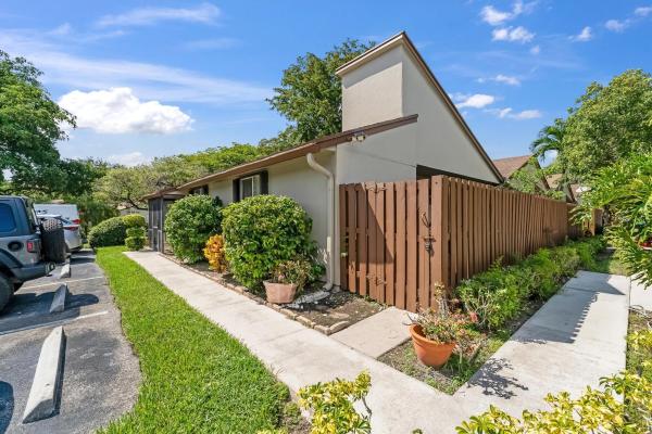 Timberwalk 2 At Loggers Run, 22295 Timberly Dr, Boca Raton, Florida 33428, image 1
