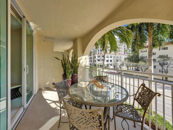 Palmetto Place, 99 SE Mizner Blvd #213, Boca Raton, Florida 33432, image 3