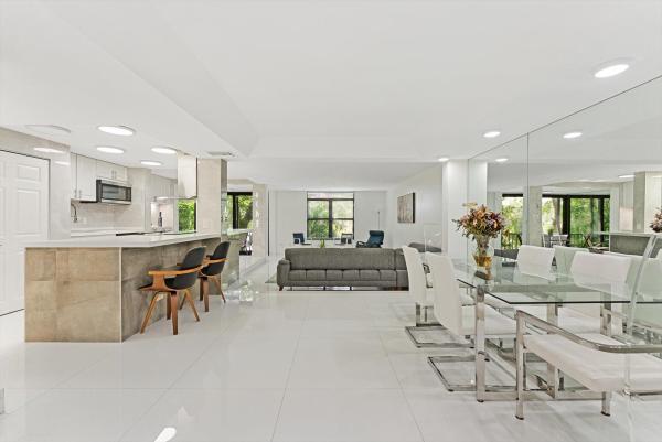 International Village At Inverrary, 3730 Inverrary Dr #2l, Lauderhill, Florida 33319, image 1