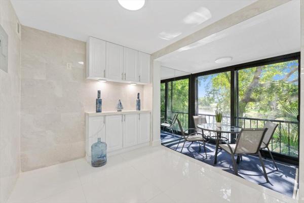 International Village At Inverrary, 3730 Inverrary Dr #2l, Lauderhill, Florida 33319, image 1