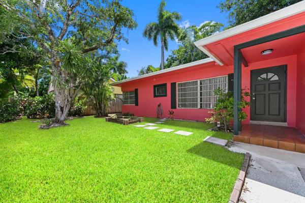 Victoria Courts, 713 NE 17th Ter, Fort Lauderdale, Florida 33304, image 1