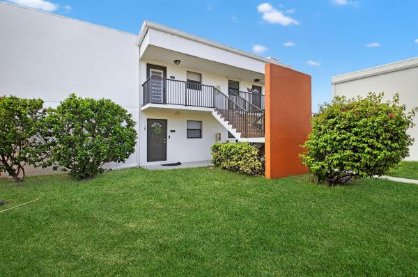 Town & Country Estates, 516 Osprey Dr #13C, Delray Beach, Florida 33444, image 1
