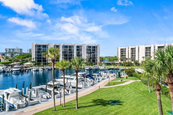 Yacht & Racquet Club Of Boca Raton, 2707 N Ocean Blvd #301-D, Boca Raton, Florida 33431, image 1