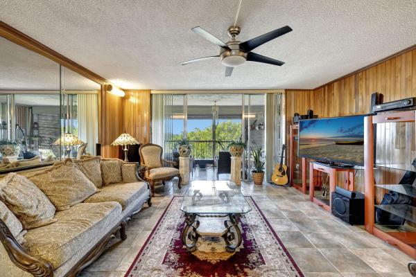 18th Hole At Inverrary, 3910 Inverrary Blvd #601-B, Lauderhill, Florida 33319, image 1