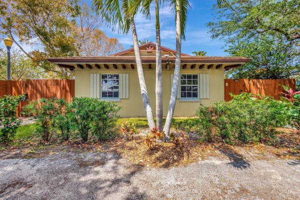 Dell Park, 227 NE 12th St, Delray Beach, Florida 33444, image 1