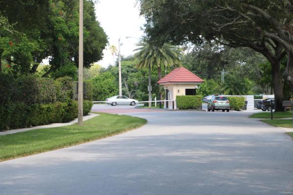 Whitehall, 3710 Whitehall Dr #304, West Palm Beach, Florida 33401, image 1