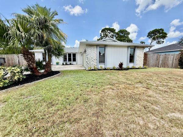 Swan Park, 118 NW Carmelite St, Port St. Lucie, Florida 34983, image 1