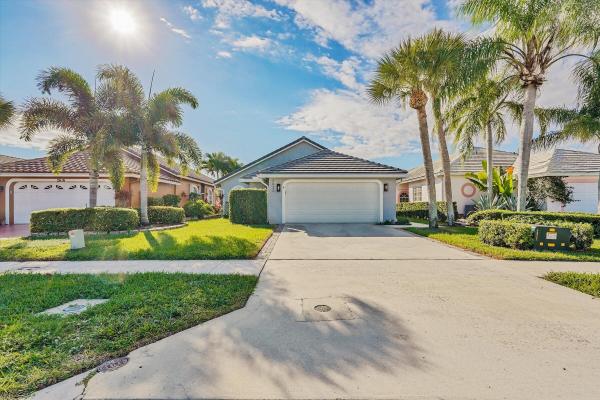 Lakefield South, 2622 Country Golf Dr, Wellington, Florida 33414, image 1