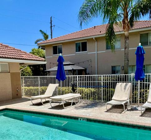 Davie Manor, 4901 Palm Garden Ln, Davie, Florida 33314, image 3