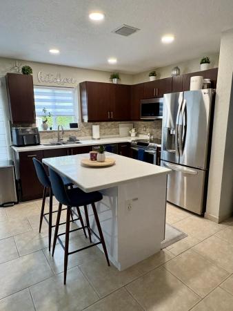 Davie Manor, 4901 Palm Garden Ln, Davie, Florida 33314, image 2