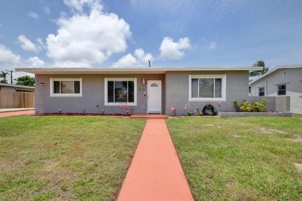 Lake Osborne Estates, 1415 Crest Dr, Lake Worth Beach, Florida 33461, image 1
