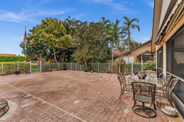 Lakes Of Lantana, 5035 Whitewood Cv N, Lake Worth, Florida 33467, image 2