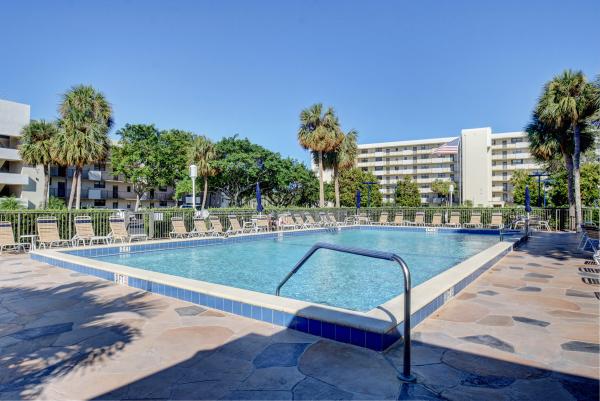 The Palms Of Deer Creek, 2440 Deer Creek Country Club Blvd #306-C, Deerfield Beach, Florida 33442, image 3