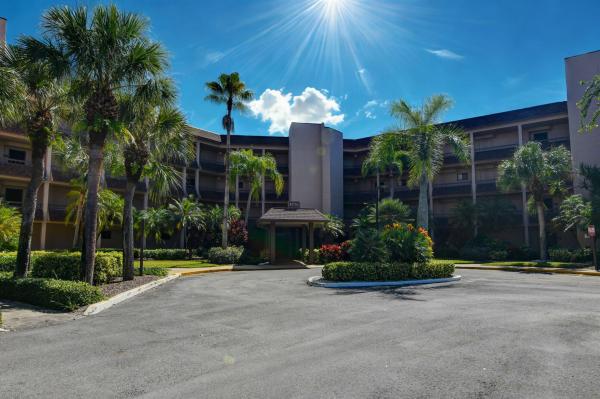 Versailles Court At The Fountains Of Palm Beach, 4770 Fountains Dr #407, Lake Worth Beach, Florida 33467, image 1