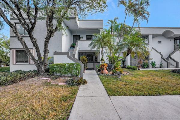 Racquet Club At Bonaventure, 159 Lakeview Dr #101, Weston, Florida 33326, image 1