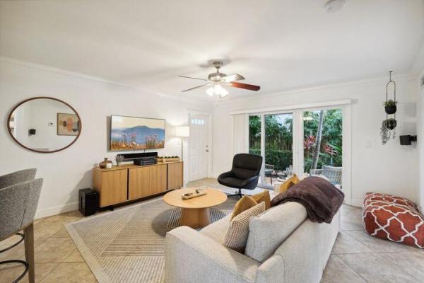 49 SE 7th Ave #1, Delray Beach, Florida 33445, image 1