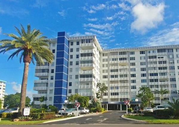 Hillcrest, 4350 Hillcrest Dr #214, Hollywood, Florida 33021, image 1