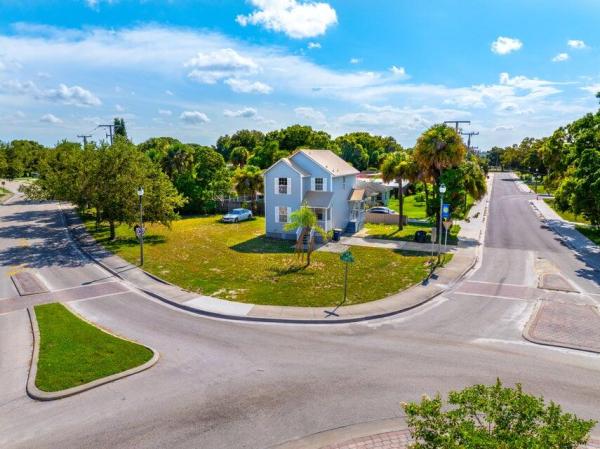 Sunrise Estates, 901 Ohio Ave, Fort Pierce, Florida 34950, image 1