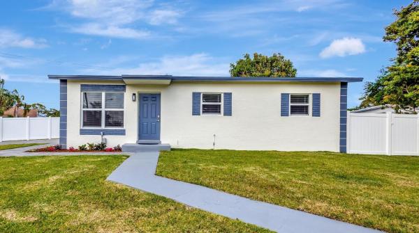 Jefferson Manor, 1335 Lee St, Delray Beach, Florida 33444, image 1