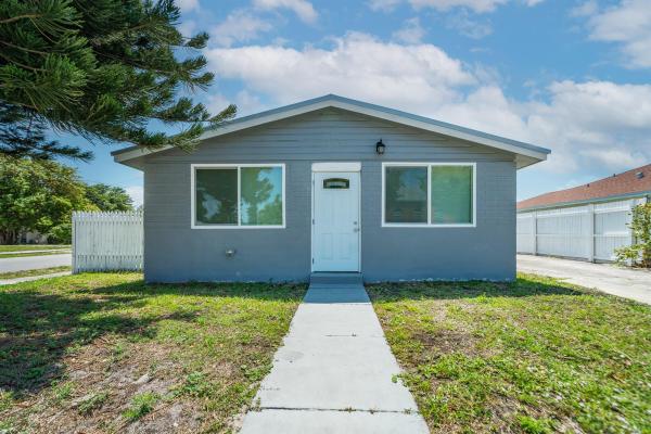 Monroe, 602 NW 1st St, Delray Beach, Florida 33444, image 1